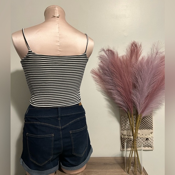 Nordstrom’s BP Women’s Striped Tank Top in Extra-Small - Picture 3 of 8